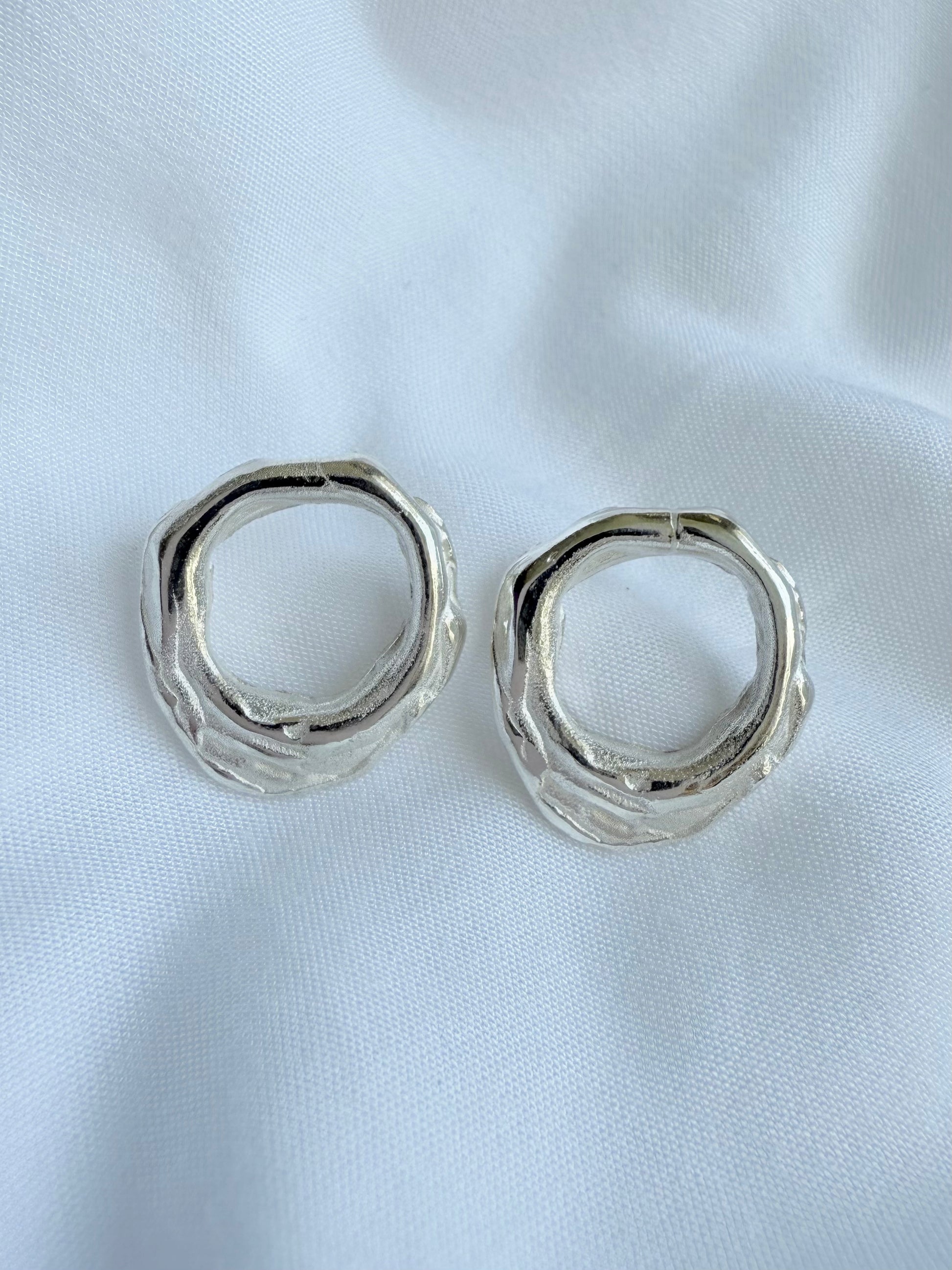 AURA SILVER EARRINGS