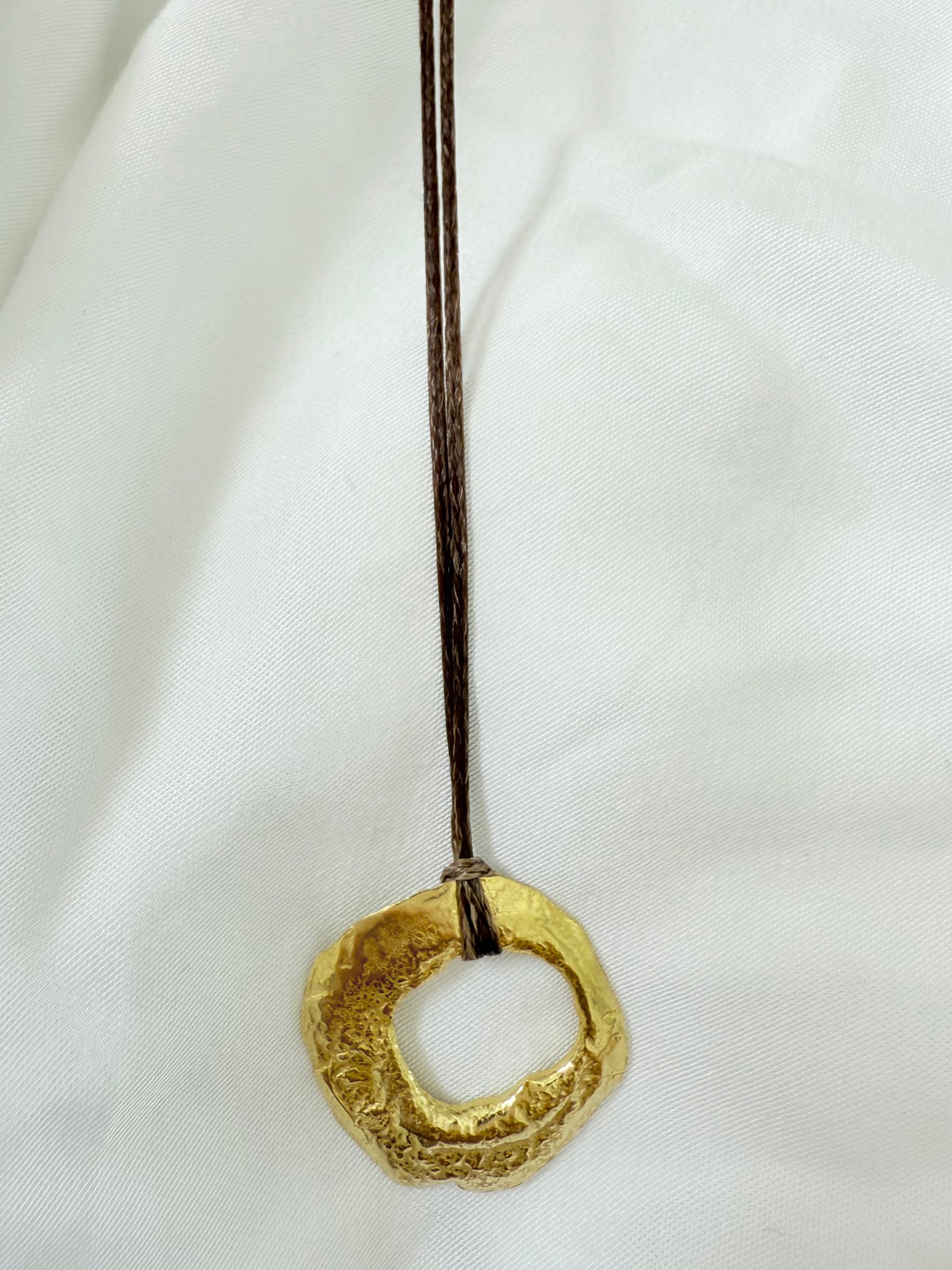 NUMA GOLD NECKLACE