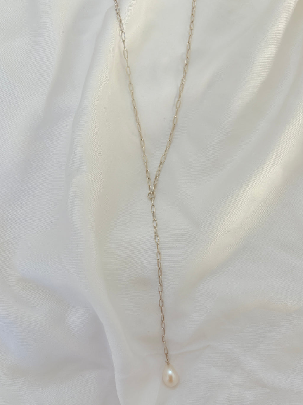 TARA SILVER NECKLACE