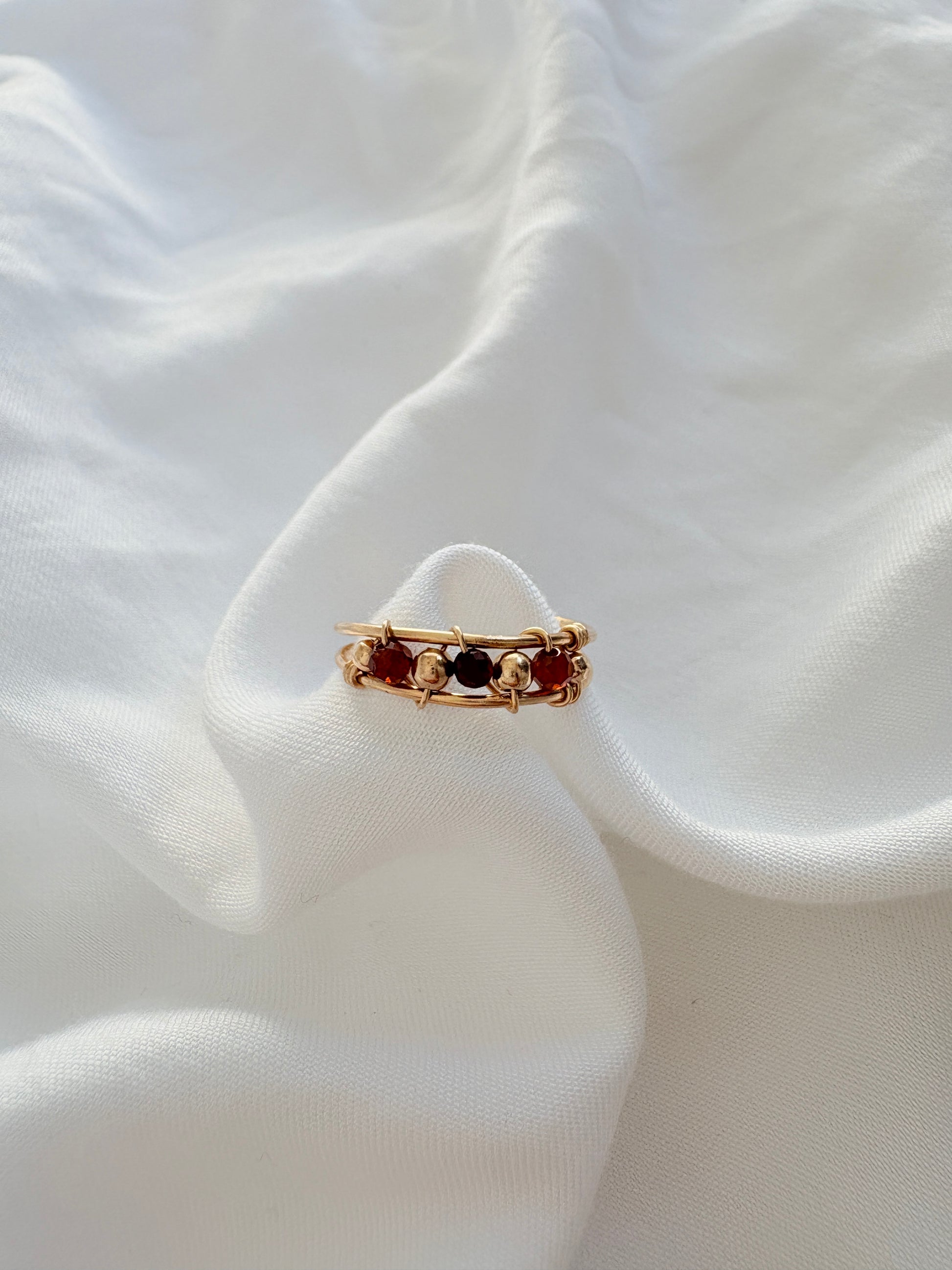LORA GARNET RING